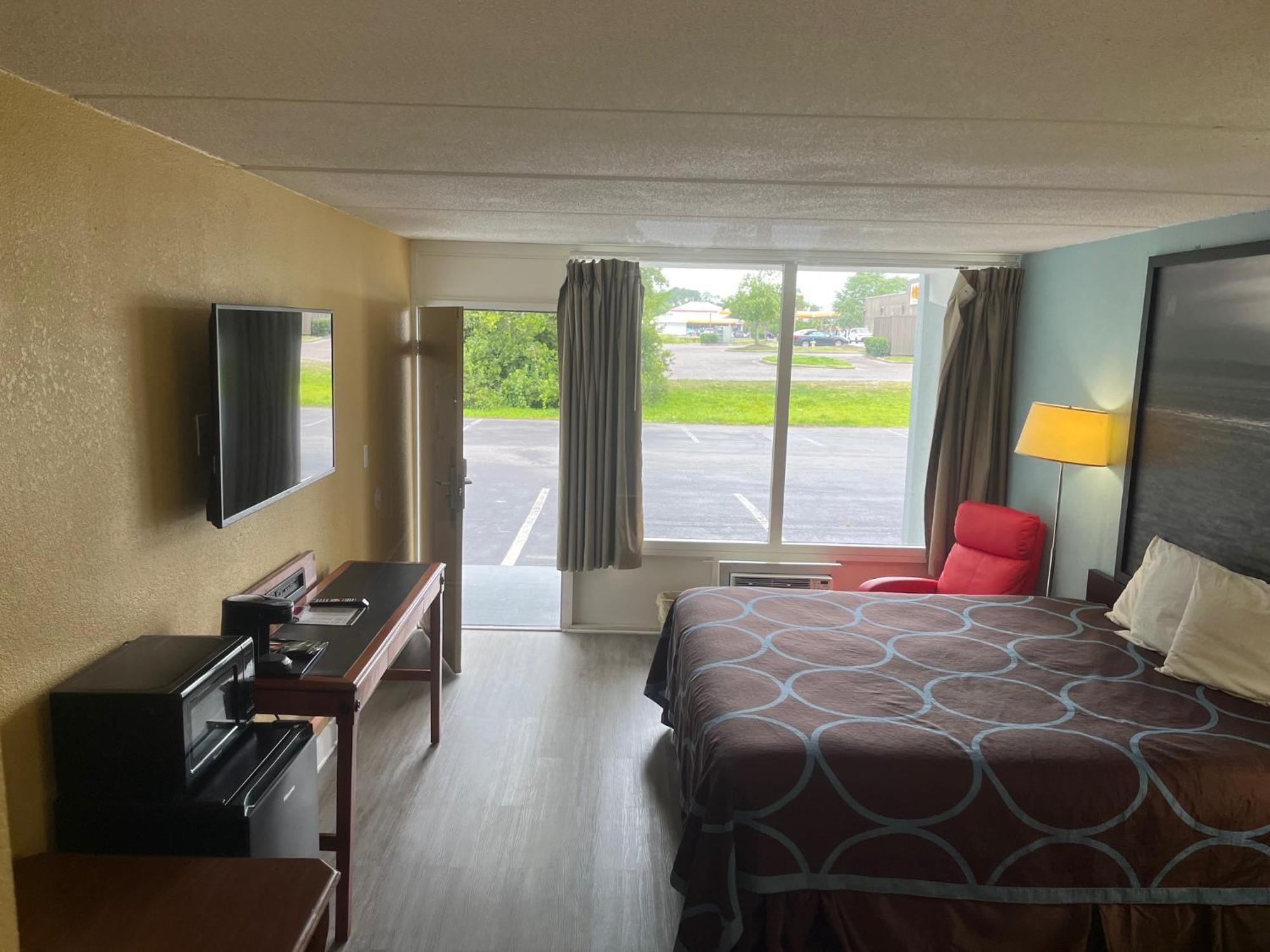 Отель Super 8 By Wyndham Kingsland I-95 Naval Base Area Экстерьер фото