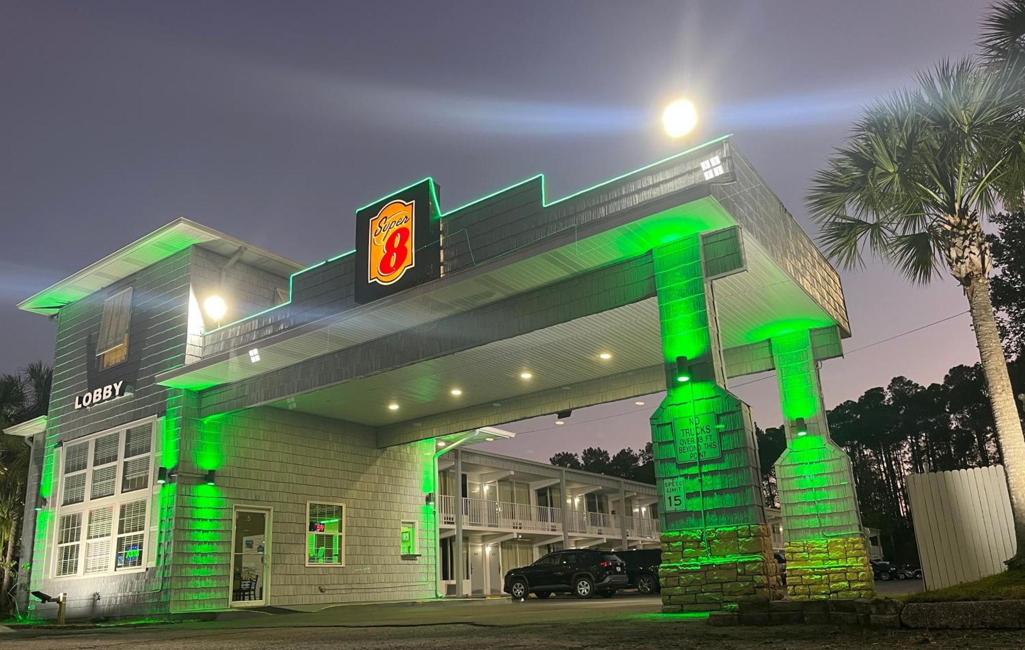 Отель Super 8 By Wyndham Kingsland I-95 Naval Base Area Экстерьер фото